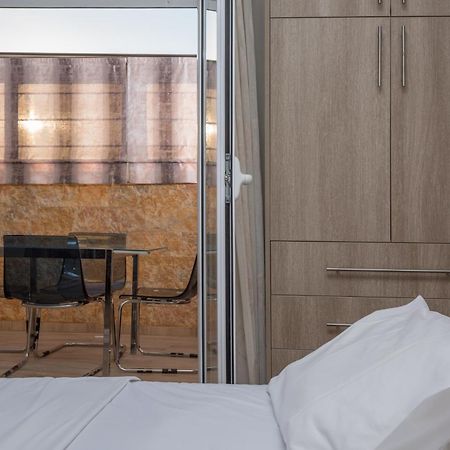 Cosy Apartment With Terrace Near Metro Station Athens Luaran gambar