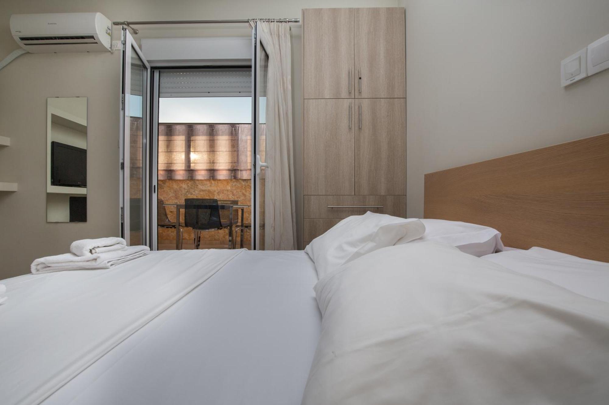 Cosy Apartment With Terrace Near Metro Station Athens Luaran gambar